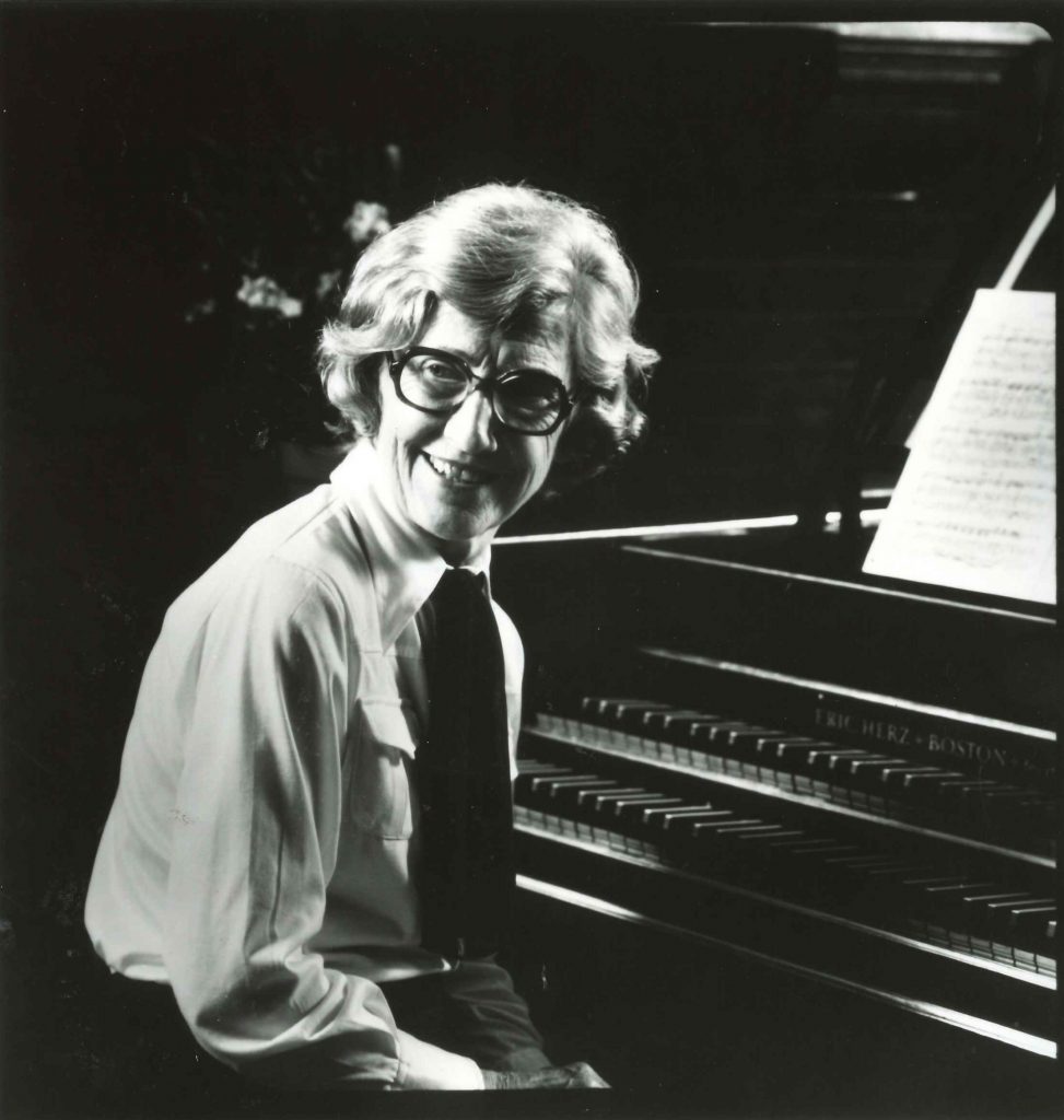 Greta Kraus at harpschord late photo